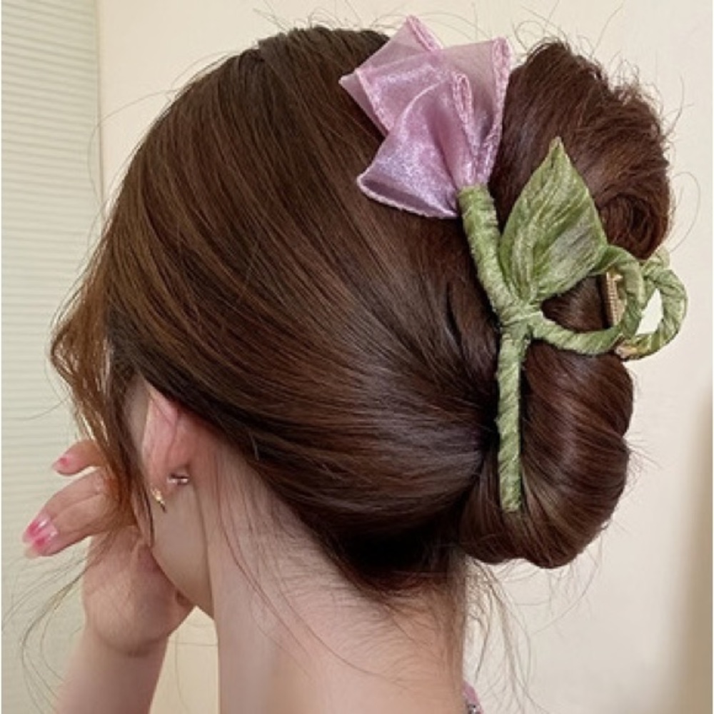 Elegant Tulip Flower Hair Claw Clip - Strong Hold Grip for Thick Hair - Picture 2 of 3